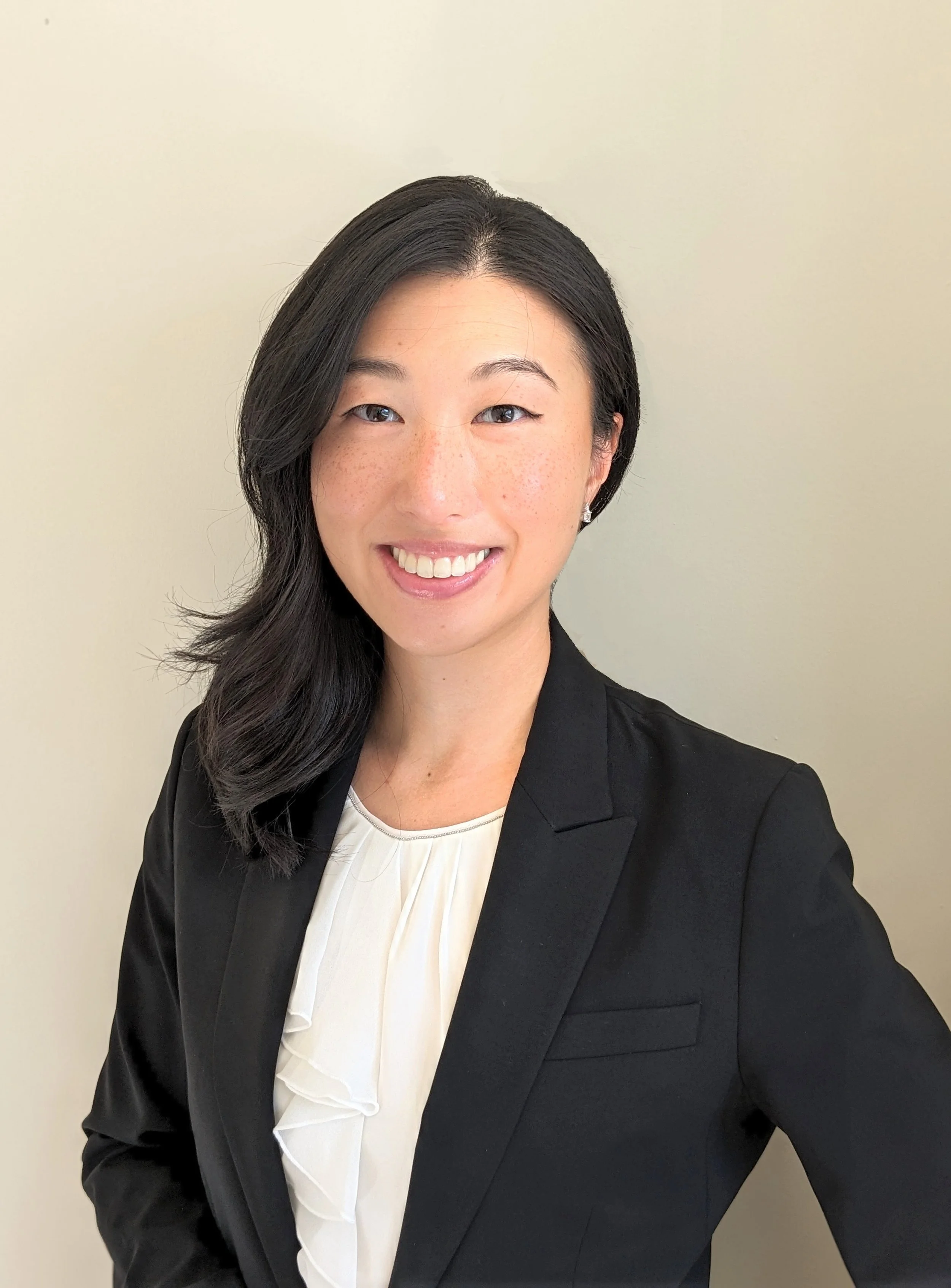 Dr. Carolyn Baek, DPT, CLT, OCS — Doctor of Physical Therapy in New Rochelle, NY